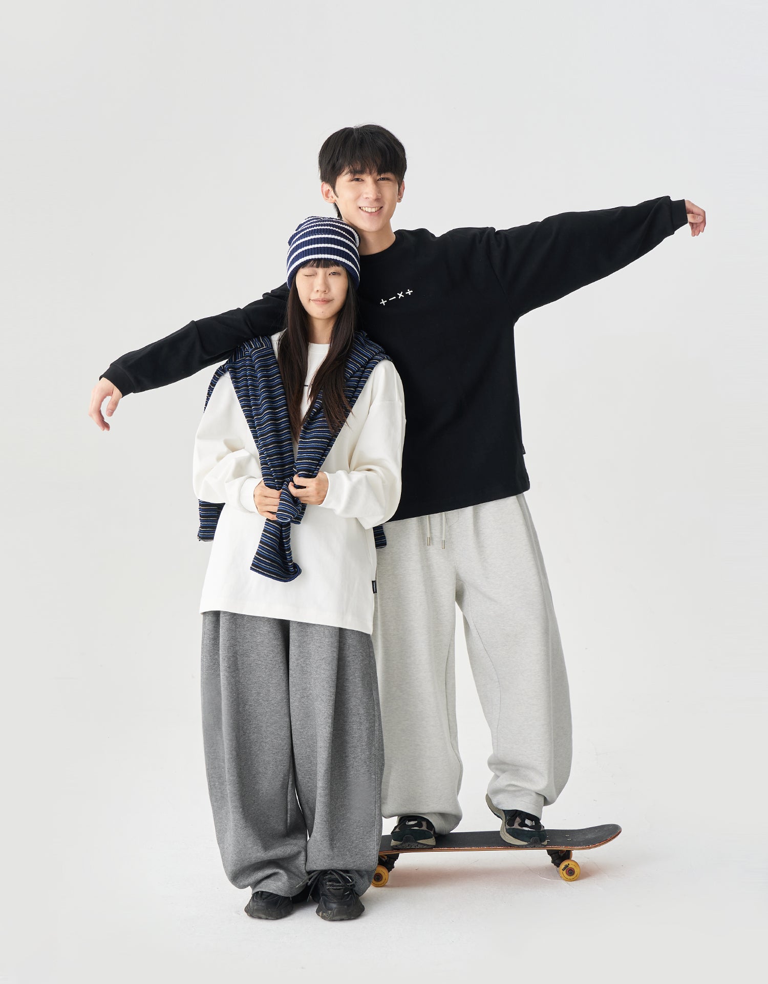 TopBasics Three Pockets Oversized Sweat Pants