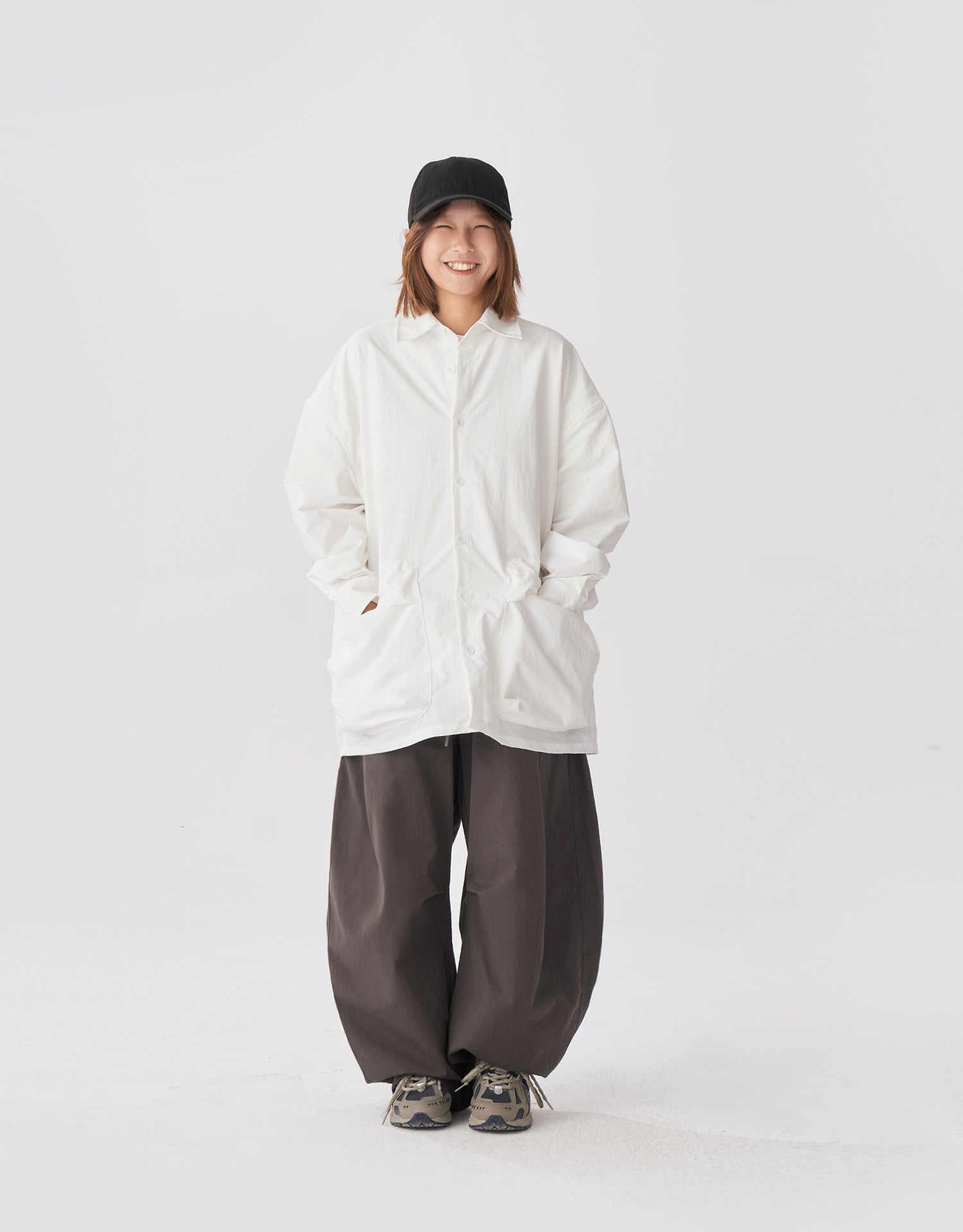 TopBasics Three Pockets Barrel Leg Pants