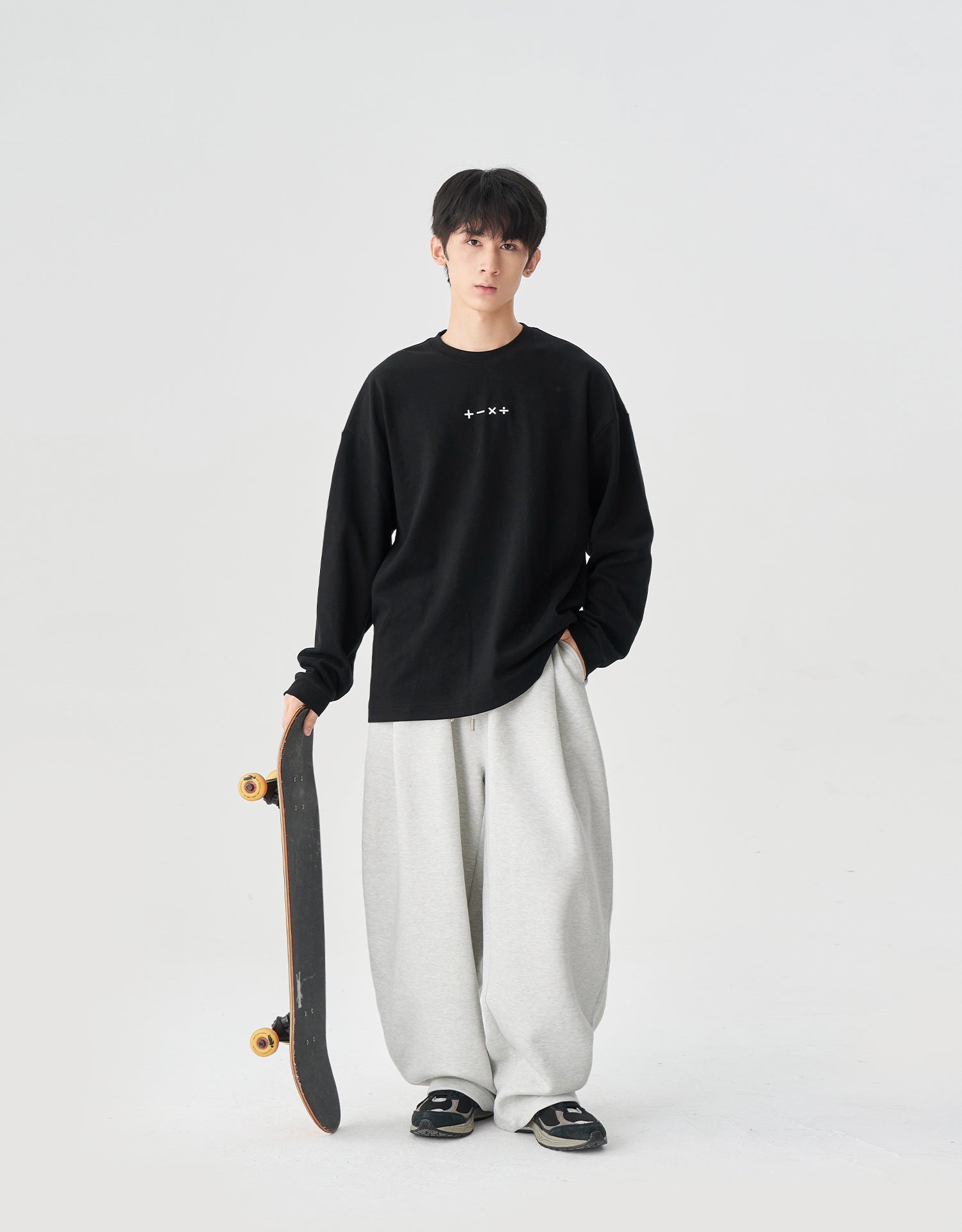 TopBasics Three Pockets Oversized Sweat Pants