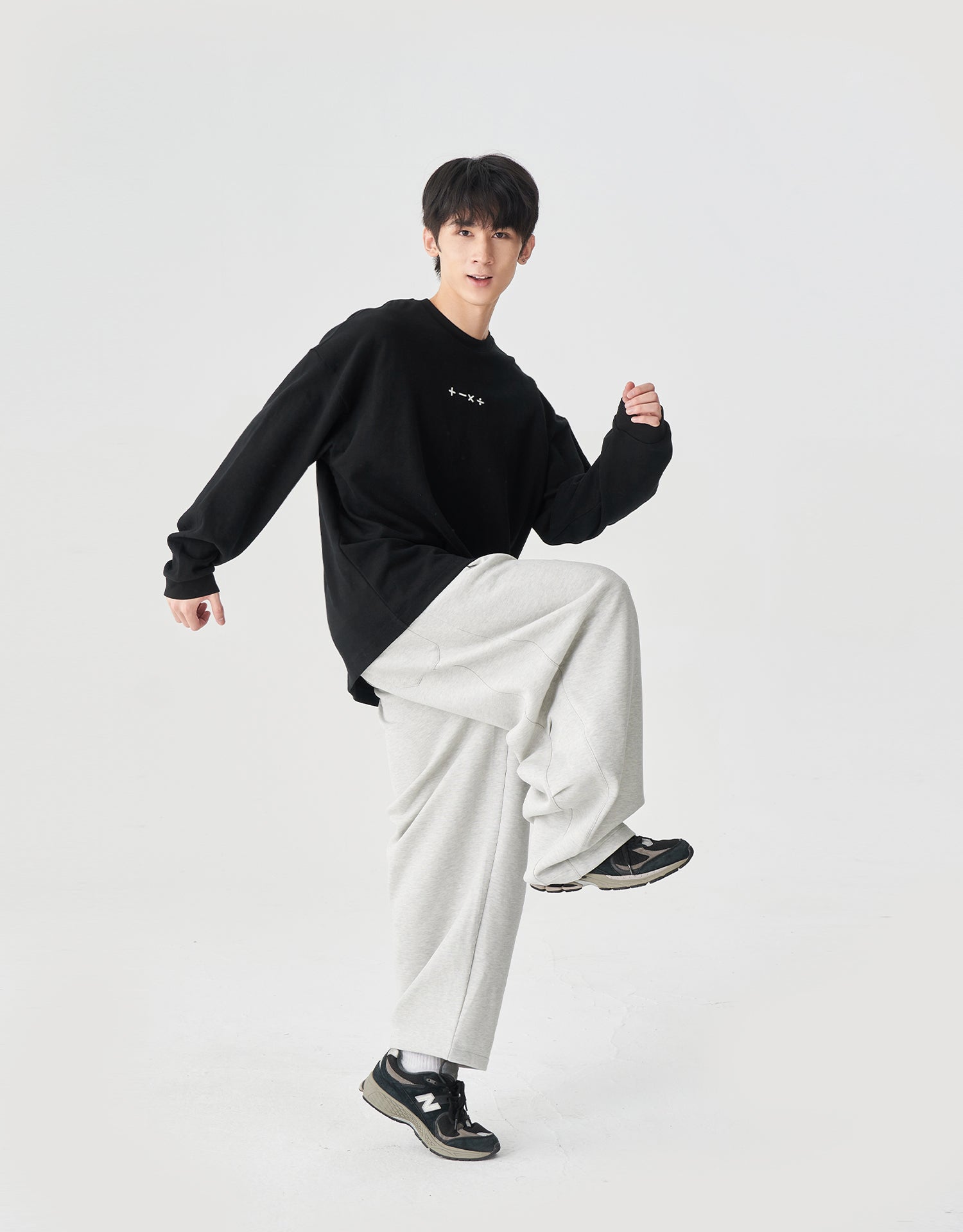 TopBasics Three Pockets Oversized Sweat Pants