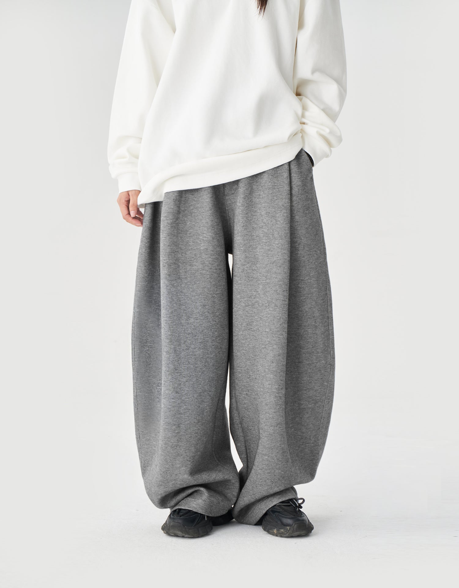 TopBasics Three Pockets Oversized Sweat Pants