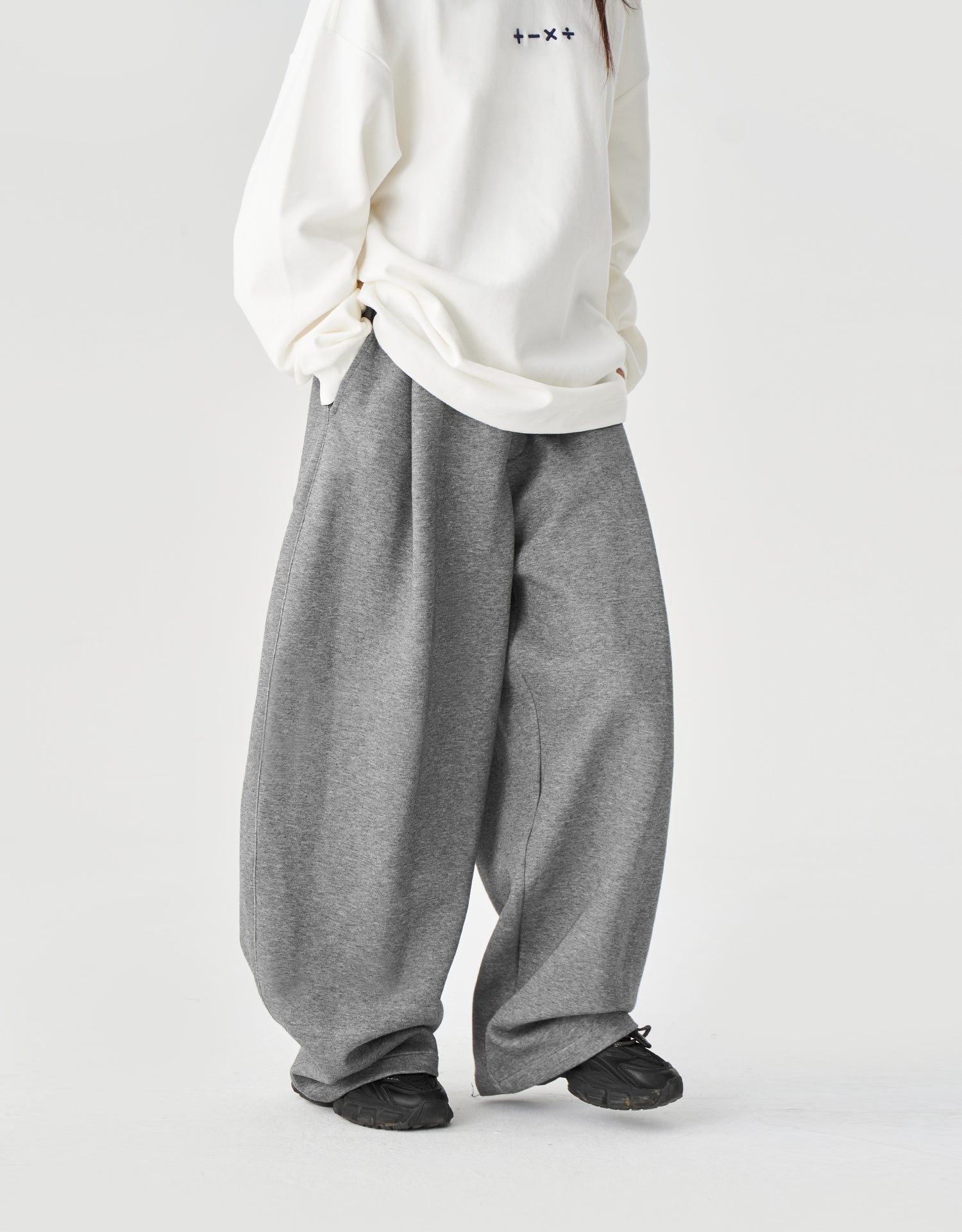 TopBasics Three Pockets Oversized Sweat Pants