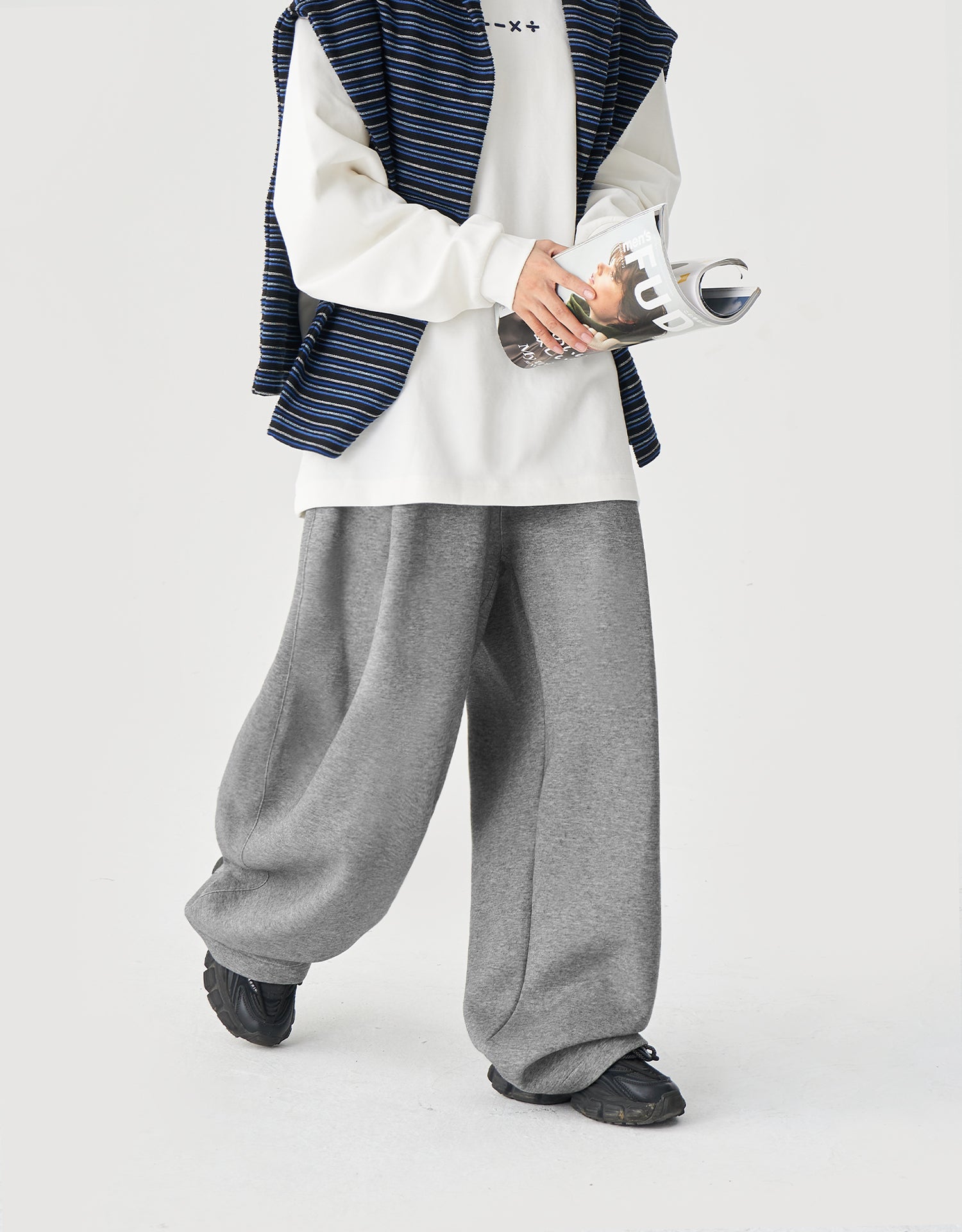 TopBasics Three Pockets Oversized Sweat Pants