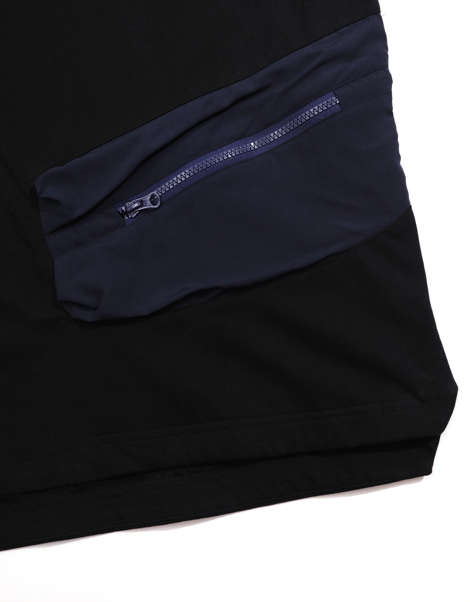 TopBasics Two Zip-Pockets T-Shirt